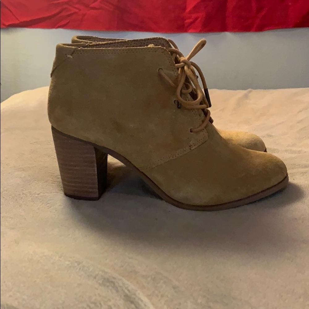 TOMS Camel Suede Booties